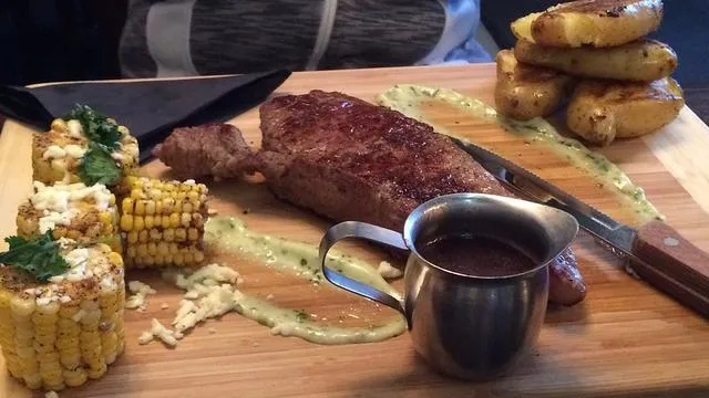 Heck's Cafe