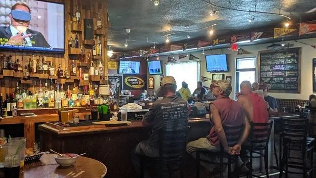 JJ's Restaurant & Sports Bar