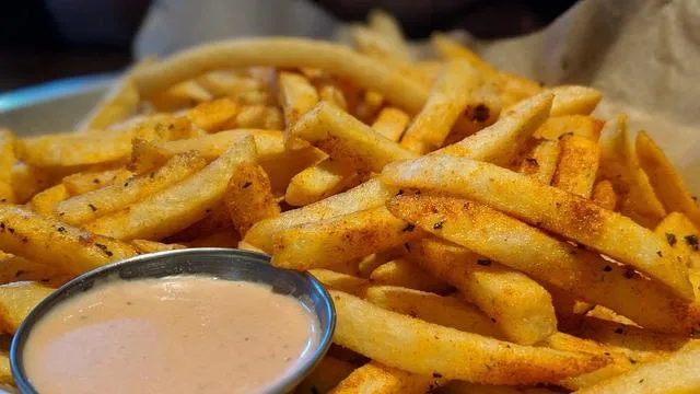 Lazy Dog Restaurant & Bar